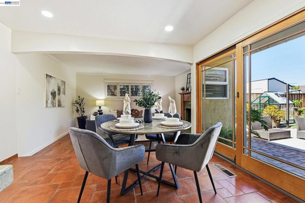 Image 20 of property listing at 5830 Zileman Ct, San Jose, CA 95123