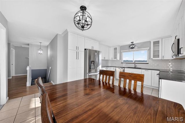 5646 Dove Meadow Lane, St Louis, MO 63129