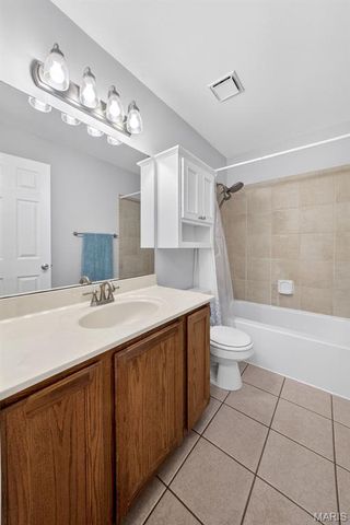 5646 Dove Meadow Lane, St Louis, MO 63129