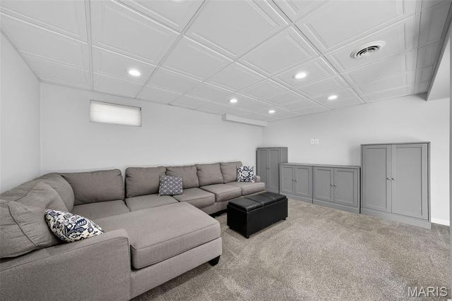 5646 Dove Meadow Lane, St Louis, MO 63129