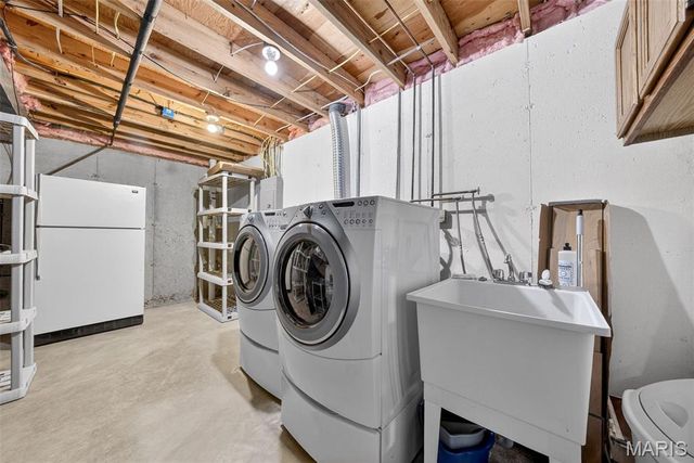 5646 Dove Meadow Lane, St Louis, MO 63129