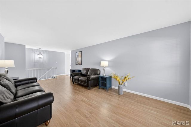 5646 Dove Meadow Lane, St Louis, MO 63129