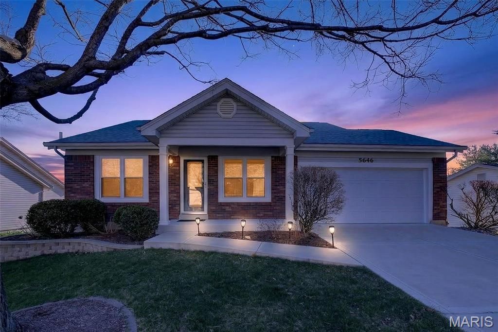 5646 Dove Meadow Lane, St Louis, MO 63129