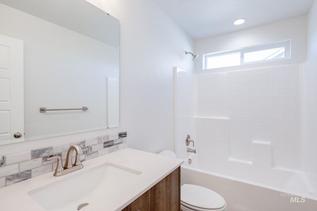 4408 N Alameda Creek Ave, Meridian, ID 83646