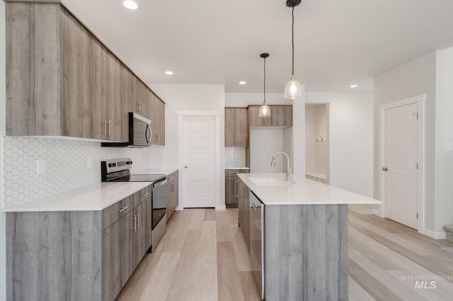 4408 N Alameda Creek Ave, Meridian, ID 83646
