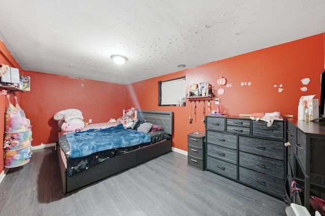 5944 S Albany Avenue, Chicago, IL 60629
