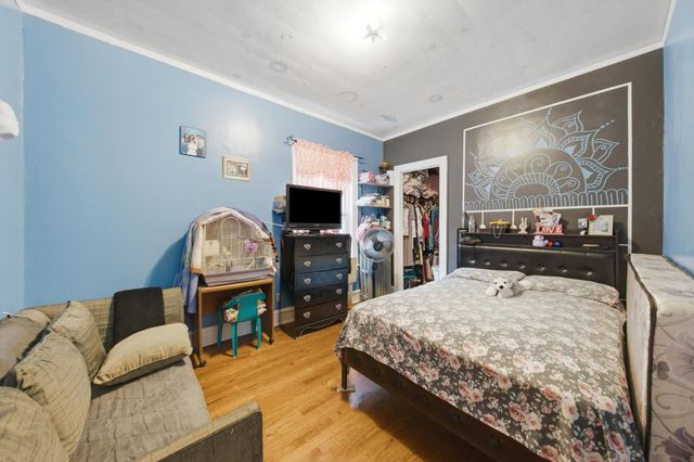 5944 S Albany Avenue, Chicago, IL 60629