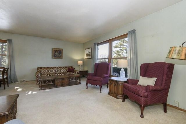 S58W25347 Crest DRIVE, Waukesha, WI 53189