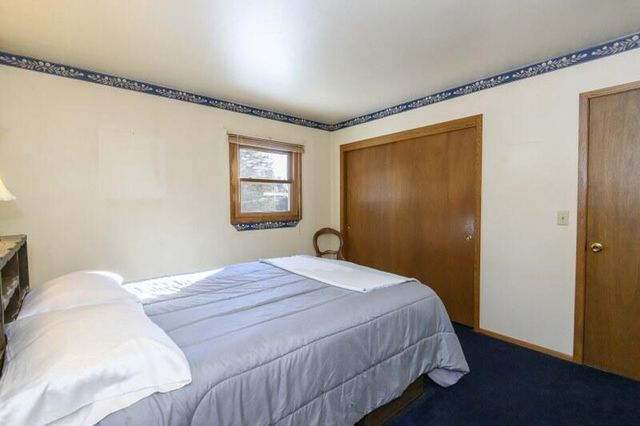 S58W25347 Crest DRIVE, Waukesha, WI 53189