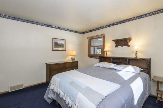 S58W25347 Crest DRIVE, Waukesha, WI 53189