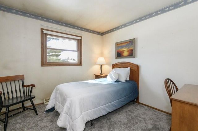 S58W25347 Crest DRIVE, Waukesha, WI 53189