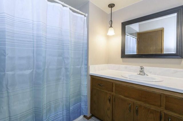 S58W25347 Crest DRIVE, Waukesha, WI 53189