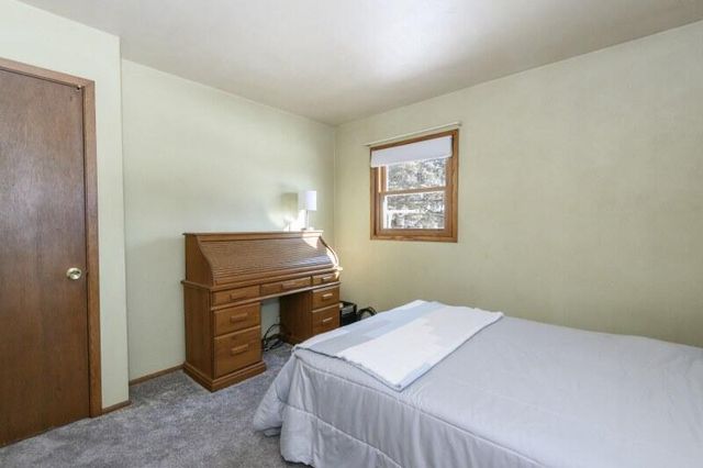 S58W25347 Crest DRIVE, Waukesha, WI 53189