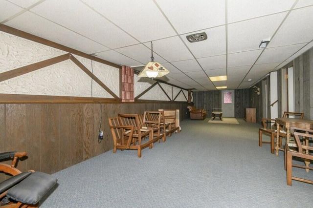 S58W25347 Crest DRIVE, Waukesha, WI 53189