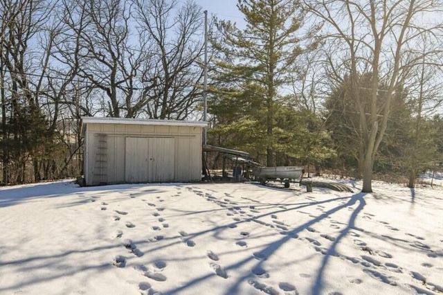 S58W25347 Crest DRIVE, Waukesha, WI 53189