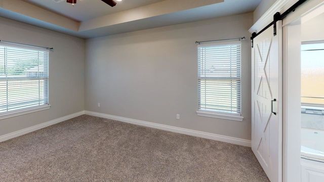 5650 NE Bobcat Trl, Elgin, OK 73538