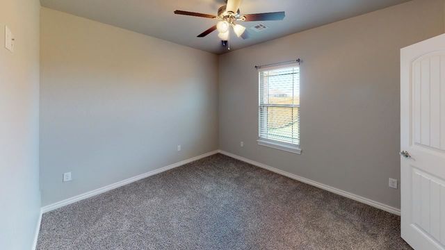 5650 NE Bobcat Trl, Elgin, OK 73538