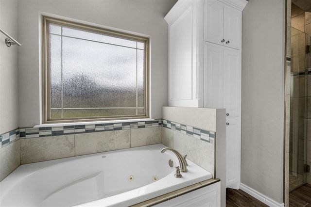 5650 NE Bobcat Trl, Elgin, OK 73538
