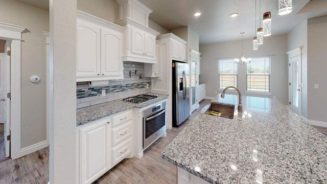 5650 NE Bobcat Trl, Elgin, OK 73538