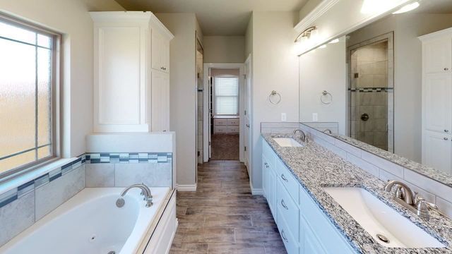 5650 NE Bobcat Trl, Elgin, OK 73538