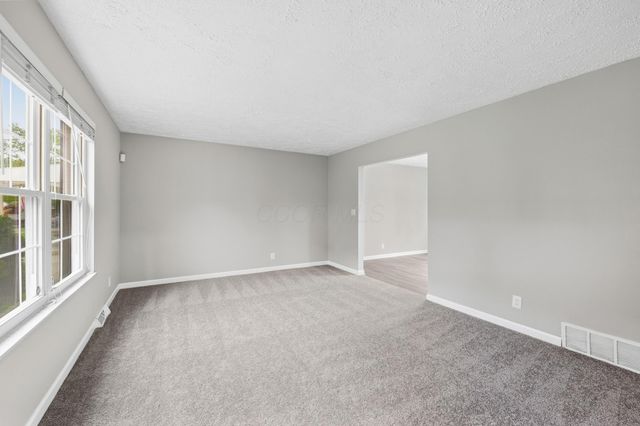 6593 Red Coach Lane, Reynoldsburg, OH 43068