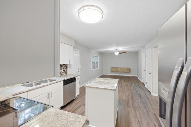 6593 Red Coach Lane, Reynoldsburg, OH 43068