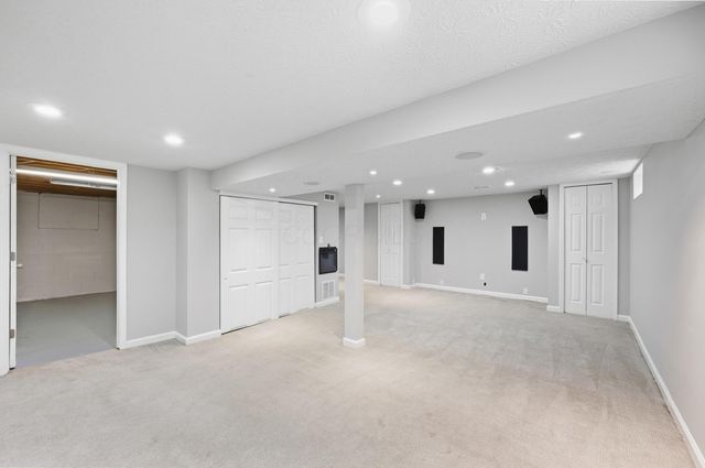 6593 Red Coach Lane, Reynoldsburg, OH 43068