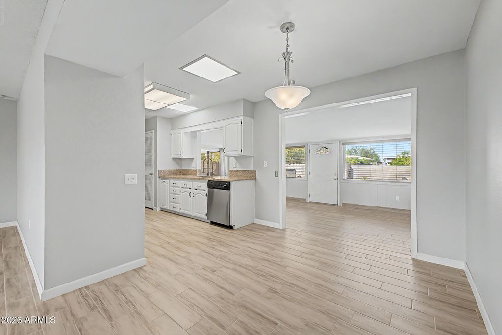 9418 W HIDDEN VALLEY Circle N, Sun City, AZ 85351 — photo 4