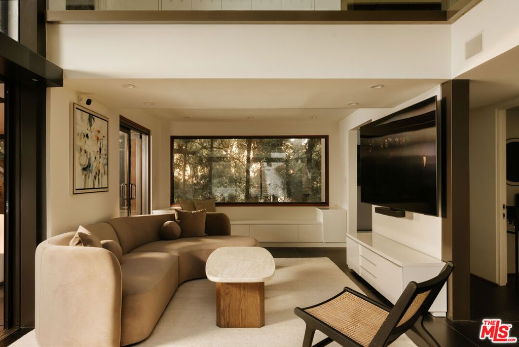 10443 Corfu Lane, Los Angeles, CA 90077 — photo 2