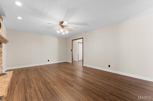 29 Santa Anita Drive, Maryville, IL 62062