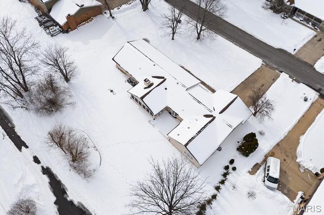 29 Santa Anita Drive, Maryville, IL 62062