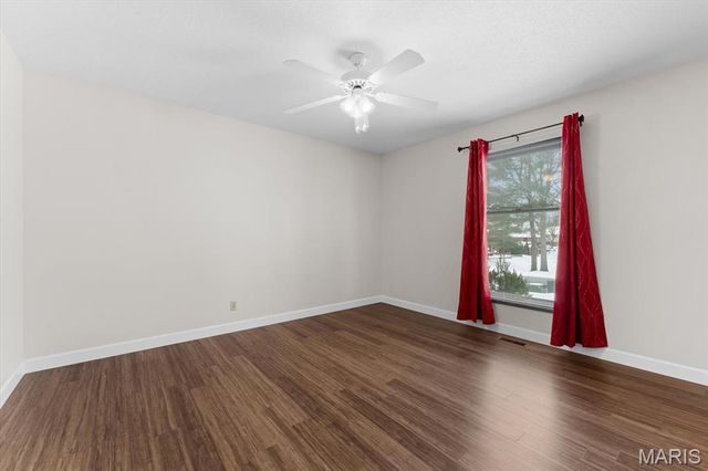 29 Santa Anita Drive, Maryville, IL 62062