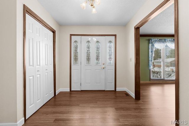 29 Santa Anita Drive, Maryville, IL 62062