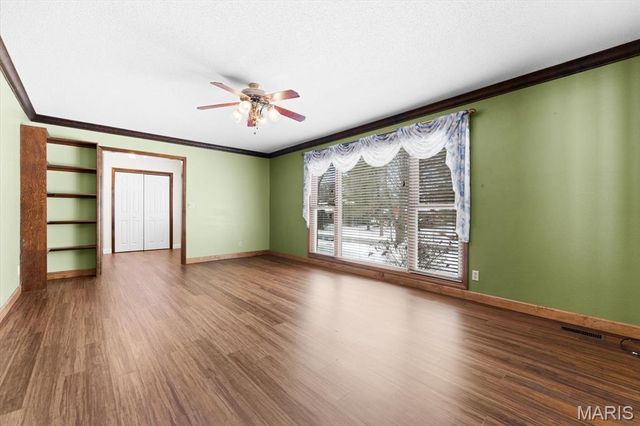 29 Santa Anita Drive, Maryville, IL 62062