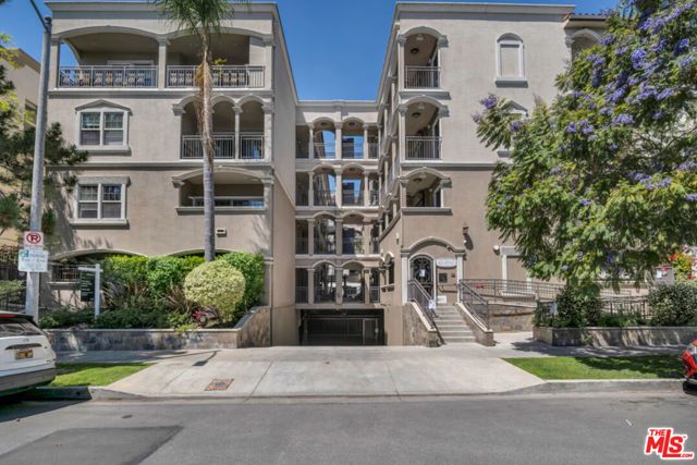 423 Arnaz Drive 102, Los Angeles, CA 90048