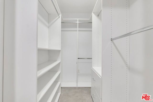 423 Arnaz Drive 102, Los Angeles, CA 90048