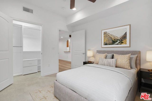 423 Arnaz Drive 102, Los Angeles, CA 90048