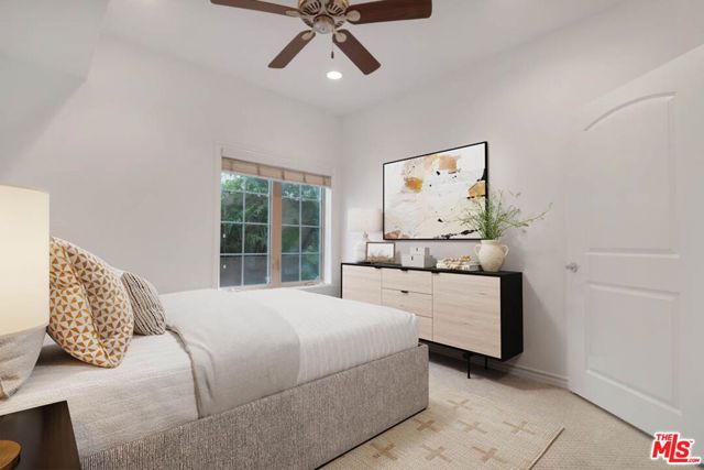 423 Arnaz Drive 102, Los Angeles, CA 90048