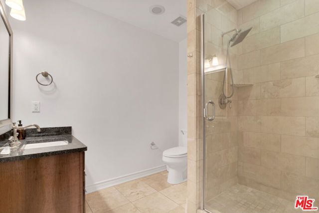 423 Arnaz Drive 102, Los Angeles, CA 90048