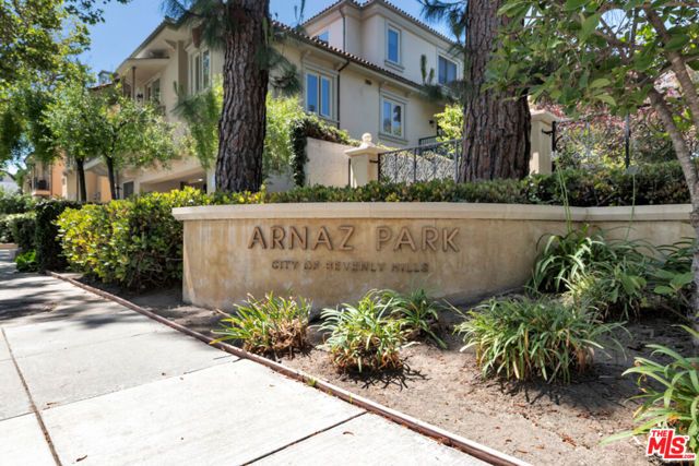423 Arnaz Drive 102, Los Angeles, CA 90048