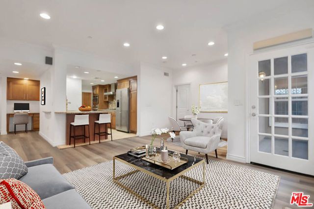 423 Arnaz Drive 102, Los Angeles, CA 90048