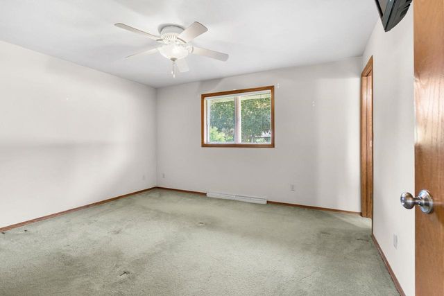 2615 W SUNNYVIEW CIRCLE, Appleton, WI 54914