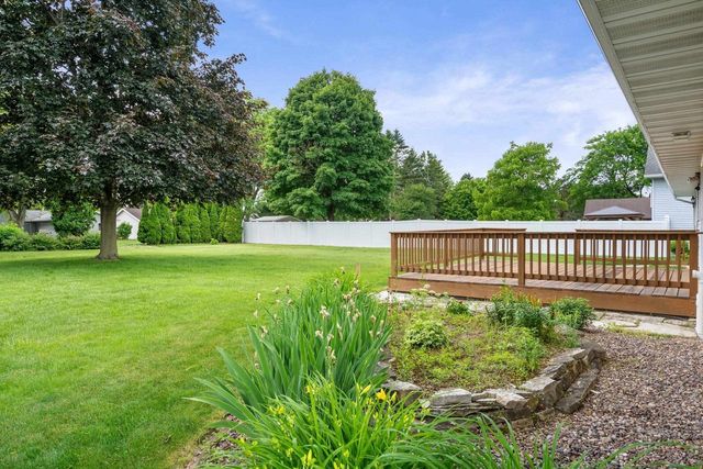 2615 W SUNNYVIEW CIRCLE, Appleton, WI 54914