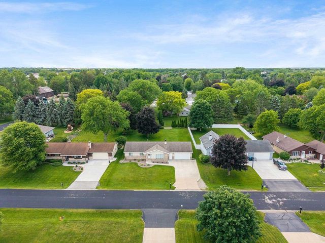 2615 W SUNNYVIEW CIRCLE, Appleton, WI 54914