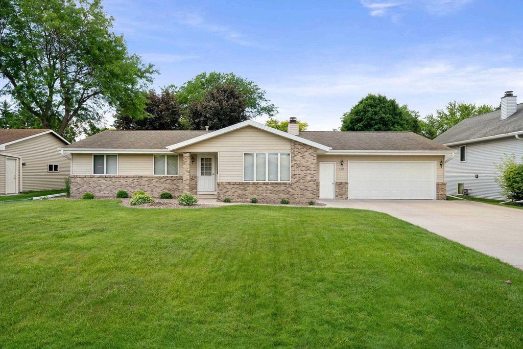 2615 W SUNNYVIEW CIRCLE, Appleton, WI 54914