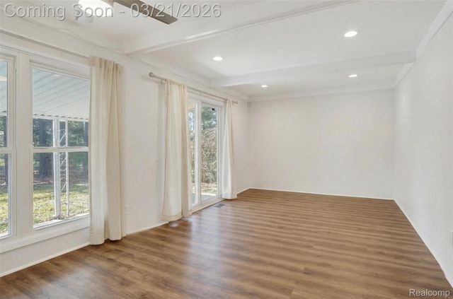 9155 Satelite Drive, White Lake Charter Township, MI 48386