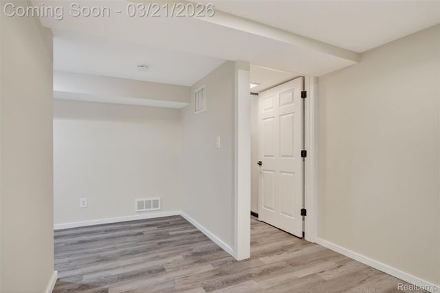 9155 Satelite Drive, White Lake Charter Township, MI 48386