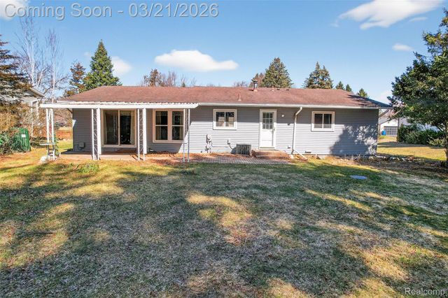 9155 Satelite Drive, White Lake Charter Township, MI 48386