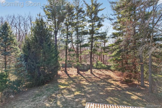 9155 Satelite Drive, White Lake Charter Township, MI 48386