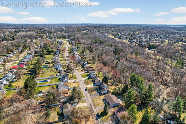 9155 Satelite Drive, White Lake Charter Township, MI 48386